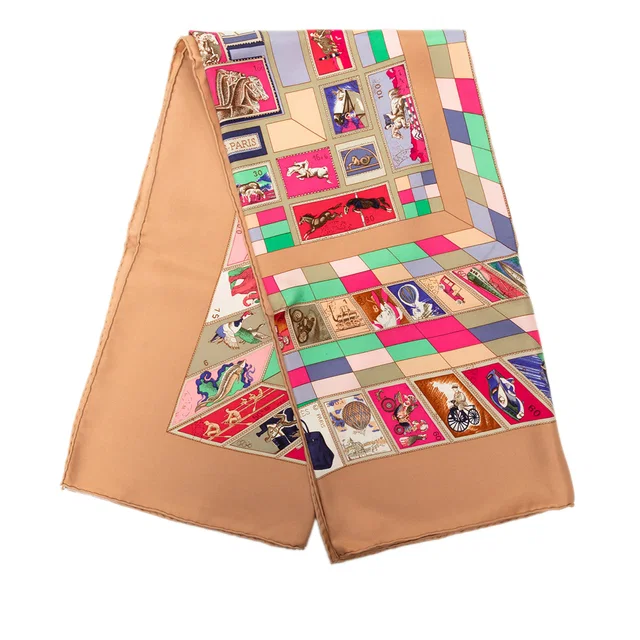 Brown Hermès Correspondance Silk Scarf 90 Scarves in Brown Silk from Designer Revival