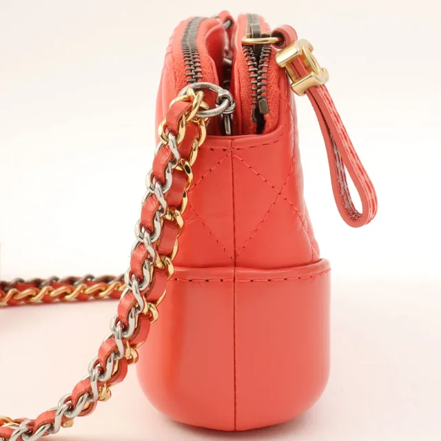 Gabrielle de Chanel Chain Shoulder Bag Mini, salmon pink, manufactured around 2018 in Pink Calfskin from VINTAGE QOO TOKYO, photo 3 of 13