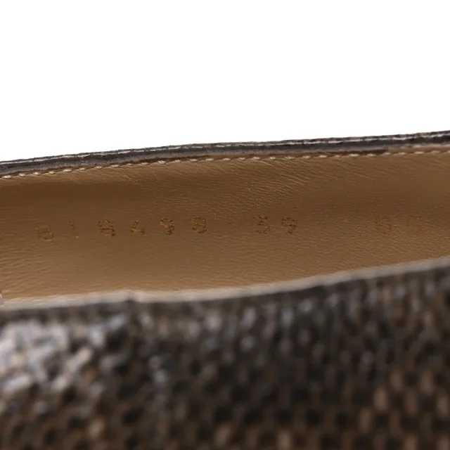 Fendi Vitello Karung Effect Filo Pumps 39 Beige in Beige from FASHIONPHILE, photo 10 of 11