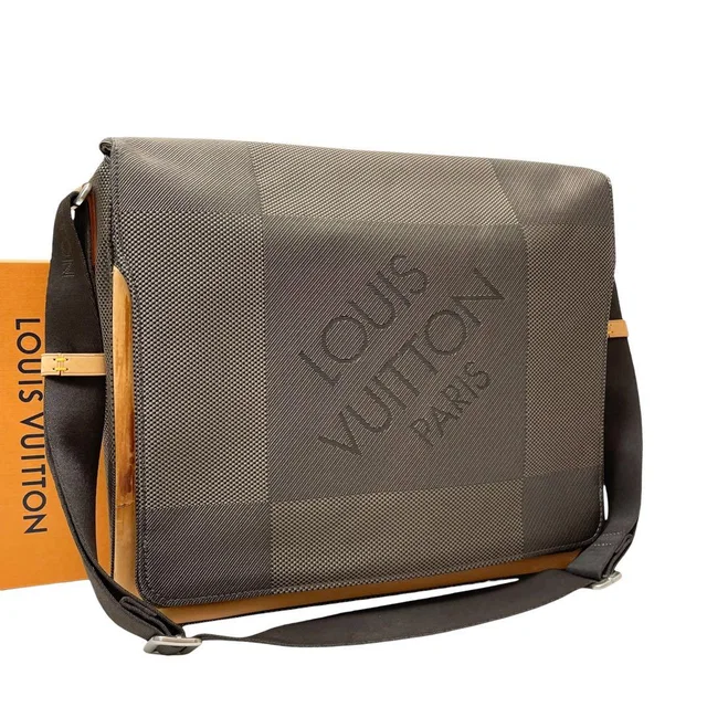 Louis Vuitton Damier Geant Messager Shoulder Bag in Leather from The Reluxe