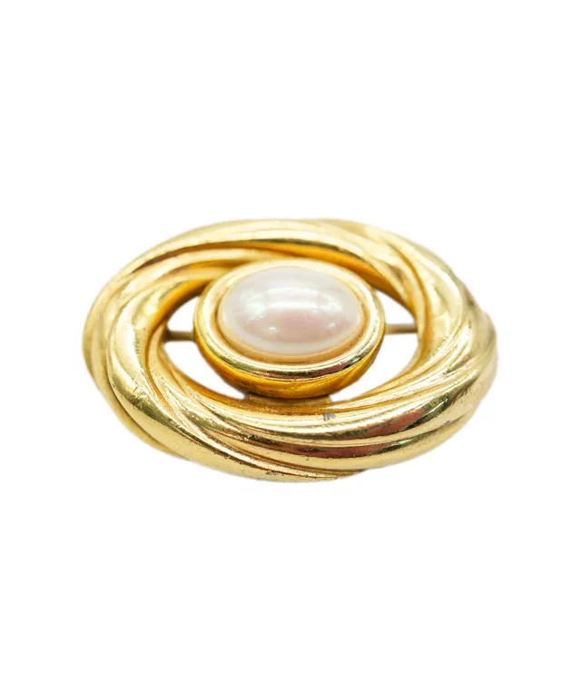 Dior pearl oval textured brooch in Leather from Luxury Promise