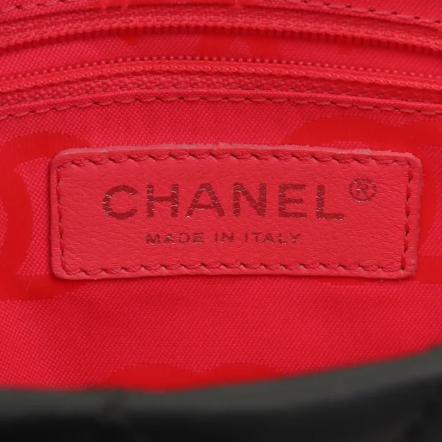 Chanel Cambon Tote Bag S, Black, circa 2003 in Black Calfskin from VINTAGE QOO TOKYO, photo 6 of 11