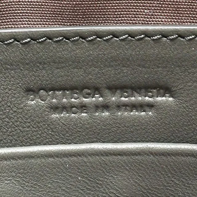 Bottega Veneta Intrecciato Leather Pouch in Woven leather from A Retro Tale, photo 3 of 4
