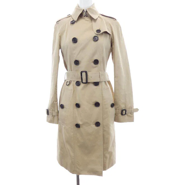 Burberry Trench Coat from LuxUness