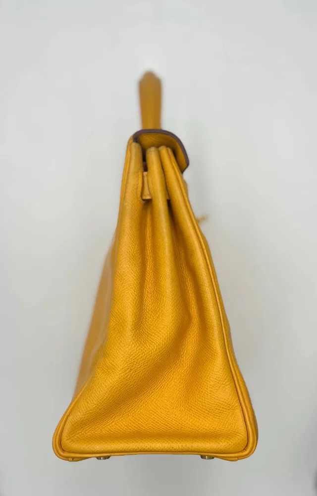 Hermès Kelly 32 Graine Couchevel Yellow Leather Bag in Yellow Leather from HEWI