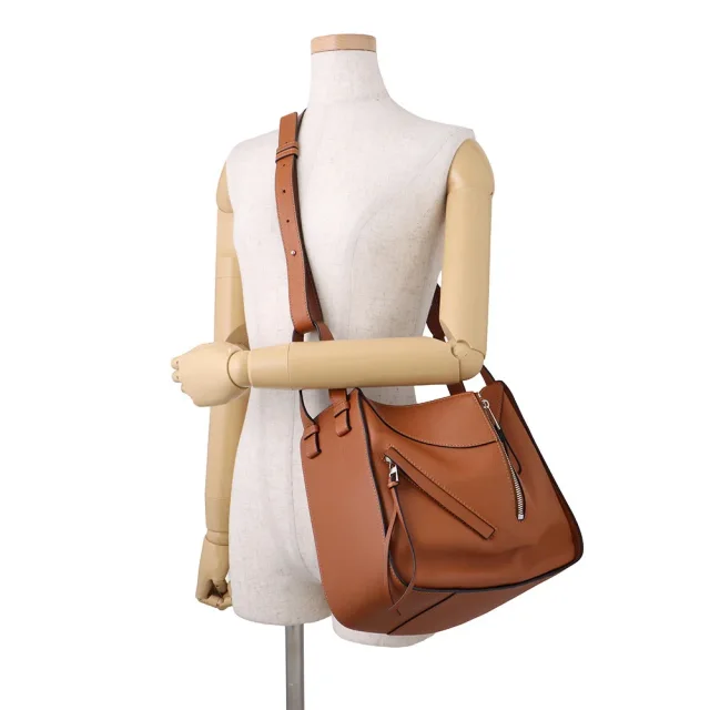 Loewe hammock Brown387.30.S35 Leather Size Small in Leather from GALLERY RARE, photo 5 of 18