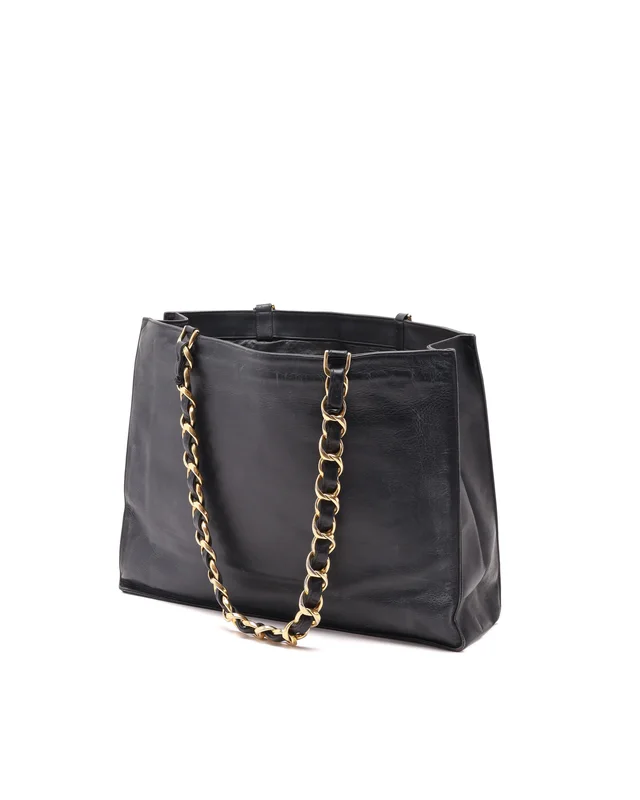 Chanel CC Chain Tote Bag in Leather from A Retro Tale, photo 3 of 11