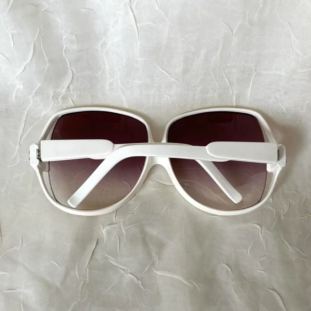 Balenciaga Women's Oversized Sunglasses - White/Cream in white from Depop, photo 6 of 9