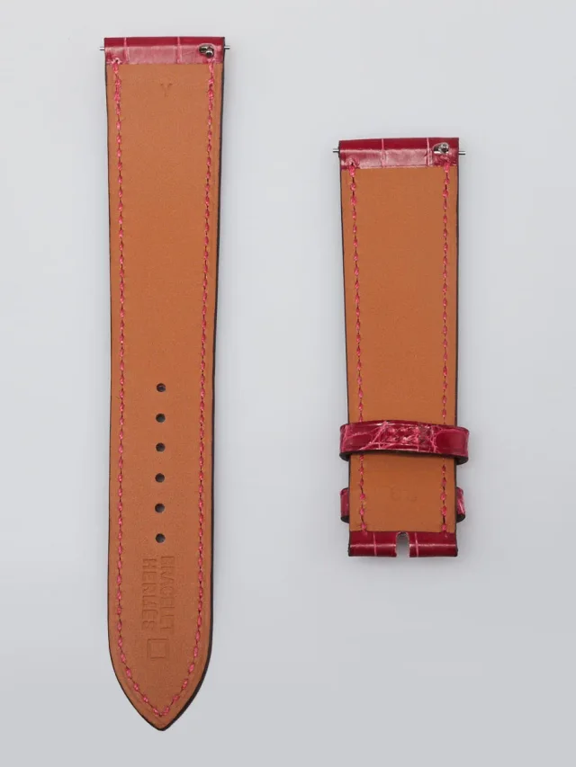 Hermès 30mm Framboise Alligator Single Tour Apple Watch Strap in Crocodile from Yoogis, photo 4 of 7
