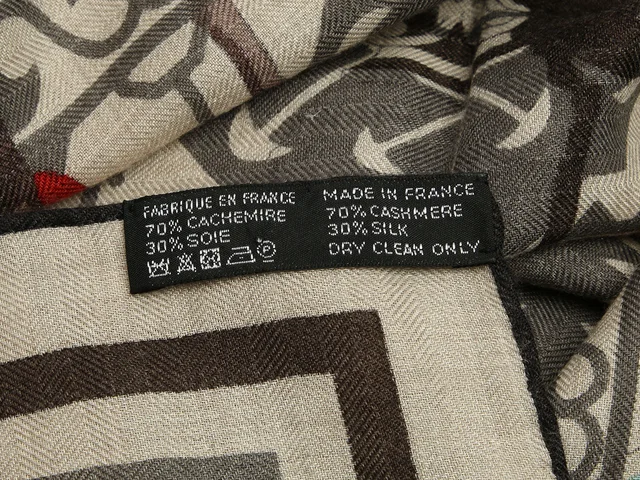 Hermès Imprimeur Fou Charabia Cashmere Silk Shawl 140cm in Silk from Ann's Fabulous Finds, photo 3 of 5