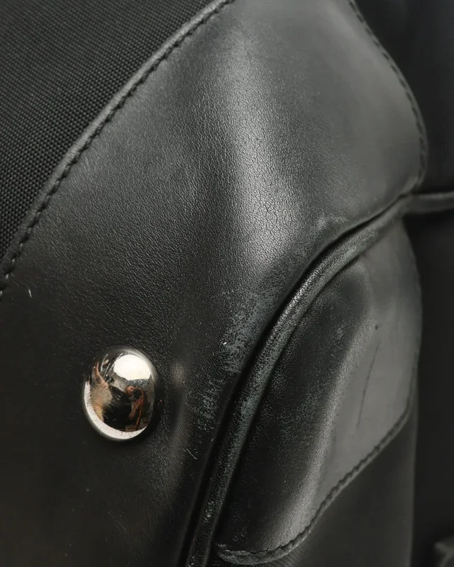 Gucci Nylon Boston Weekend Bag in Nylon from A Retro Tale, photo 11 of 15