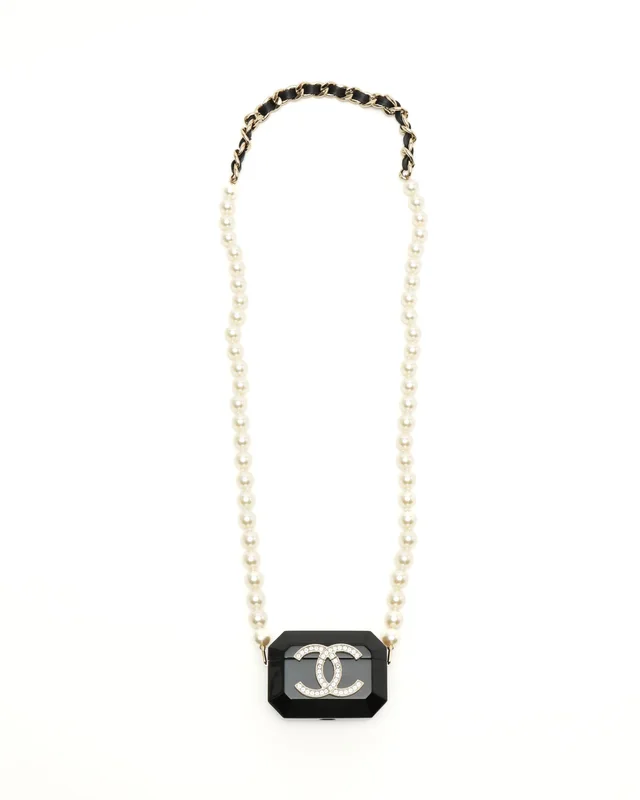 Chanel Coco Mark AirPods Pro Case with Pearl Strap from A Retro Tale, photo 3 of 5