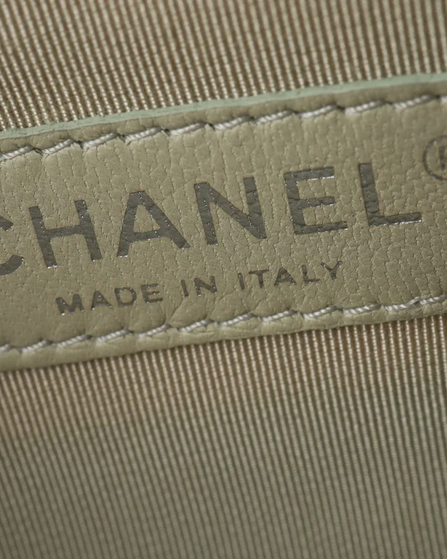 Chanel Large Chain Around Bag in Leather from A Retro Tale, photo 8 of 10