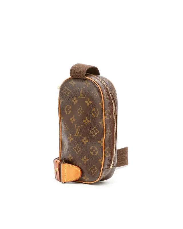 Louis Vuitton Monogram Pochette Ganju Bag in Coated canvas from A Retro Tale, photo 3 of 10