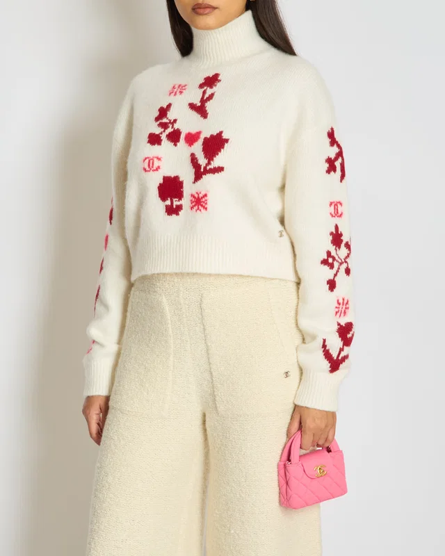 Chanel 24N Cream and Red Coco Neige Floral Cashmere Knitted Jumper Size FR 38 (UK 10) in White Cashmere from Sellier