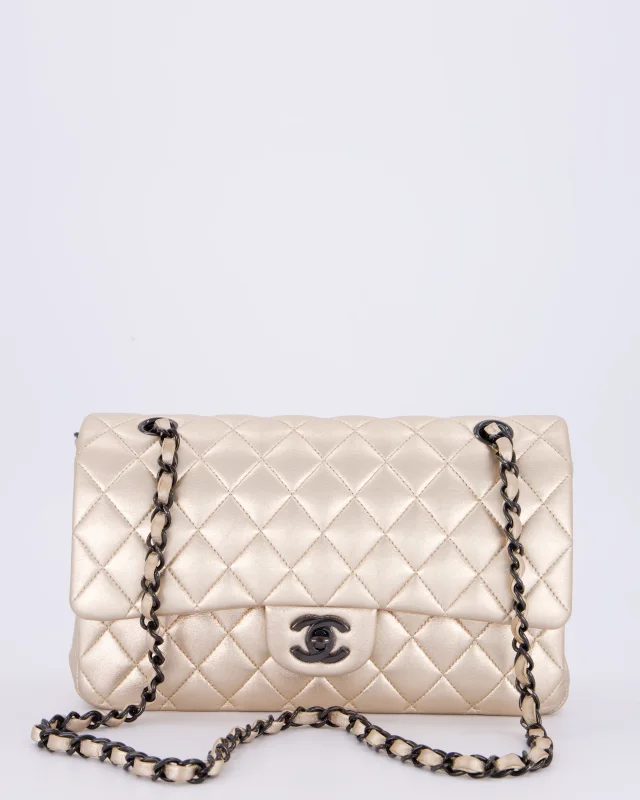Chanel Metallic Gold Medium Classic Double Flap Bag in Gold Lambskin from Sellier, photo 3 of 6