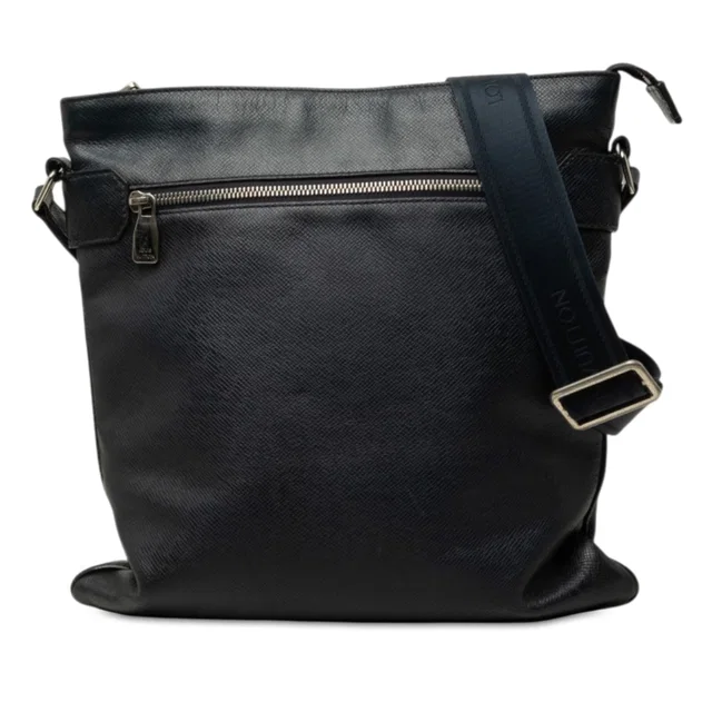 Blue Louis Vuitton Taiga Sasha Crossbody Bag in Blue Leather from Designer Revival