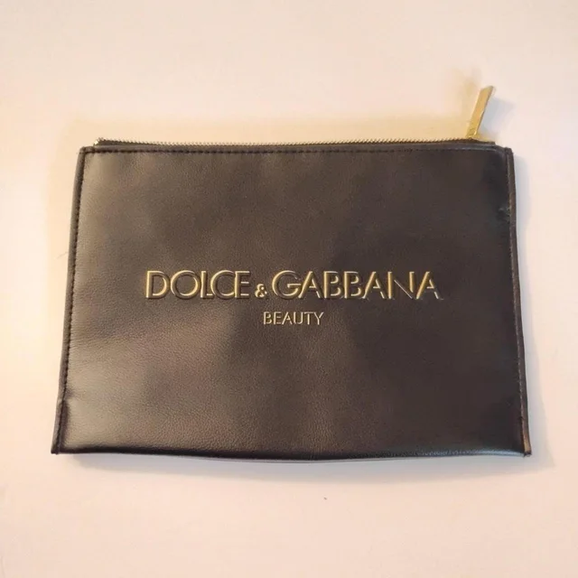Dolce & Gabbana Women's Clutch bags - Black/Gold in gold|black from Depop, photo 4 of 9