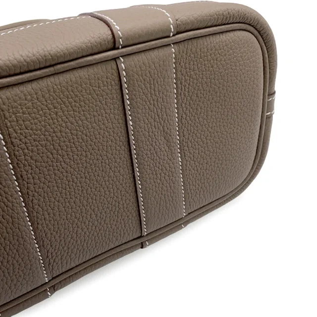 Hermès Neo Garden Etoupe Togo Leather Size 23 in Taupe Togo leather from GALLERY RARE, photo 7 of 10