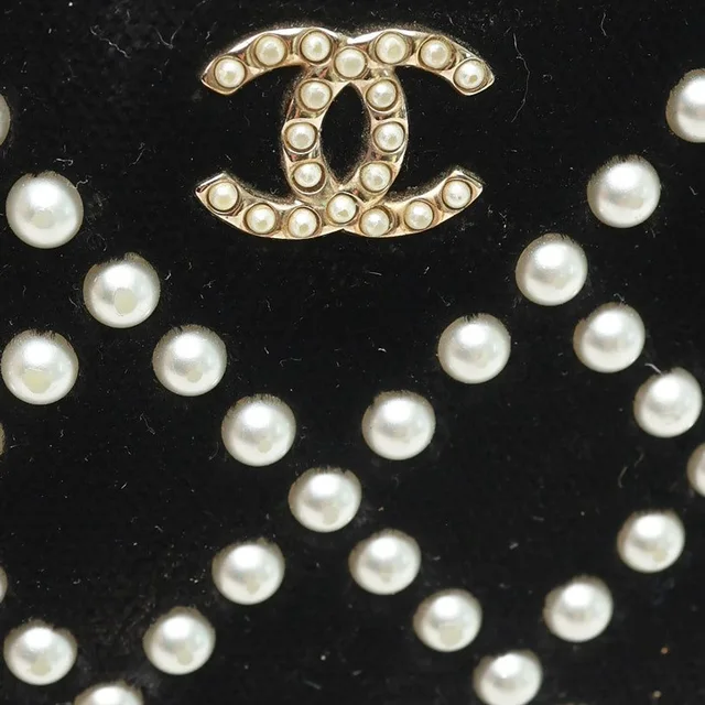 Chanel Velvet Pearl Double Zip Wallet On Chain Bag in Velvet from A Retro Tale, photo 6 of 13