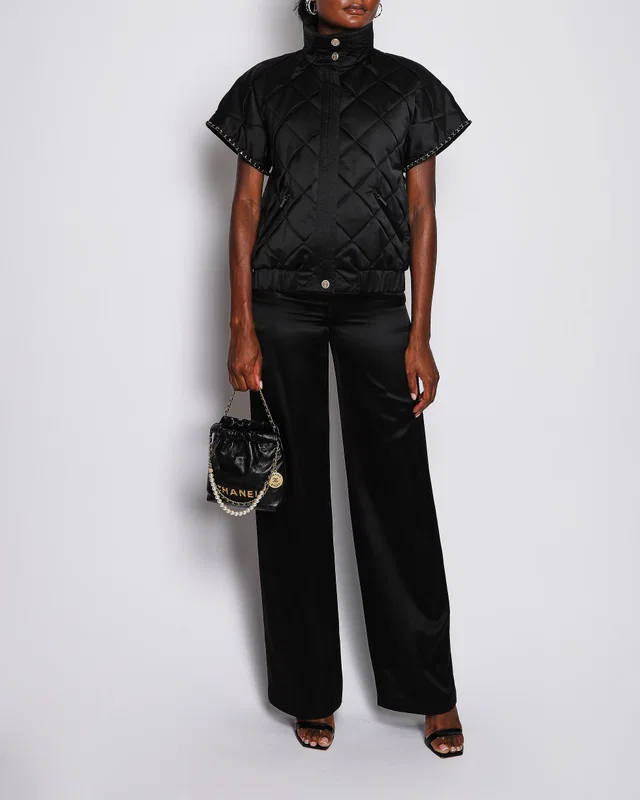 Chanel 19/B Black Cropped Sleeve Quilted Gilet with Chain Trim Detail Size FR 34 (UK 6) in Black from Sellier