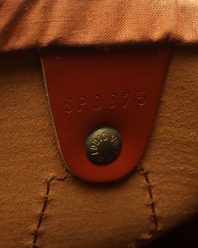 Louis Vuitton Epi Speed 25 Bag from A Retro Tale, photo 9 of 11