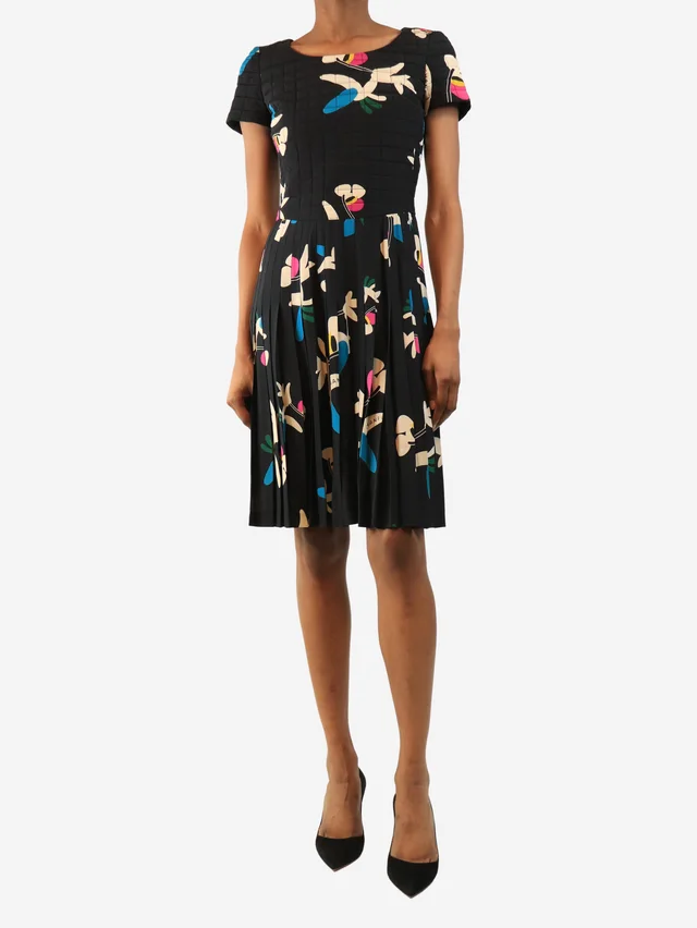 Chanel Black silk quilted midi dress - size UK 8 in Black Silk from Sign of the Times