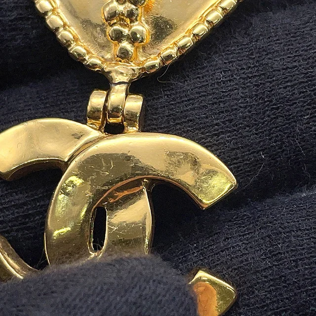 Chanel Gripoa CC LogoBrooch Gold/Red Metal color Stone in Red from GALLERY RARE, photo 10 of 11