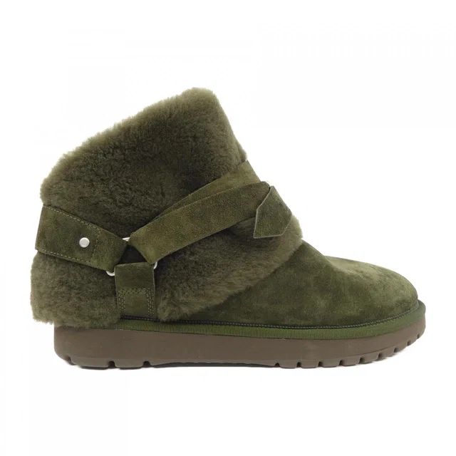 Burberry Boots from LuxUness