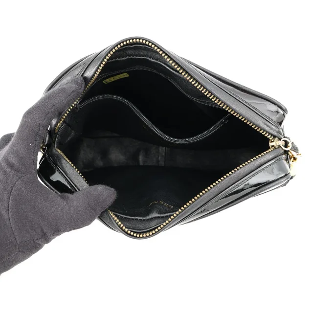 Chanel Matelasse fringed chain shoulder bag Black Patent Leather in Black Patent leather from GALLERY RARE, photo 5 of 18