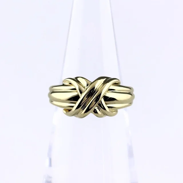 Tiffany & Co. Signature Ring Yellow Gold in Yellow from The Reluxe
