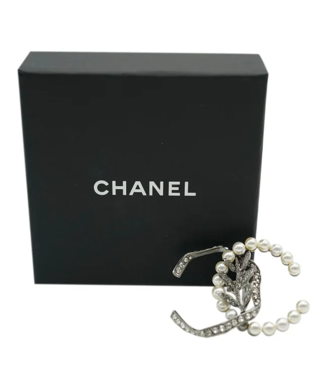 Chanel single earring from Luxury Promise, photo 2 of 2