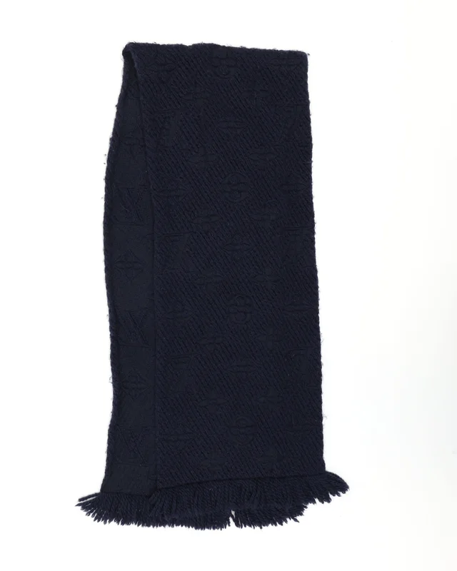 Louis Vuitton Logomania Wool Scarf in Wool from A Retro Tale, photo 2 of 3