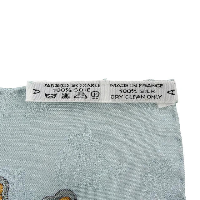 Hermès Carré 90 Les Joies d'Hiver Pattern Scarf Light Blue/Multi in Blue Silk from VINTAGE QOO TOKYO, photo 7 of 9
