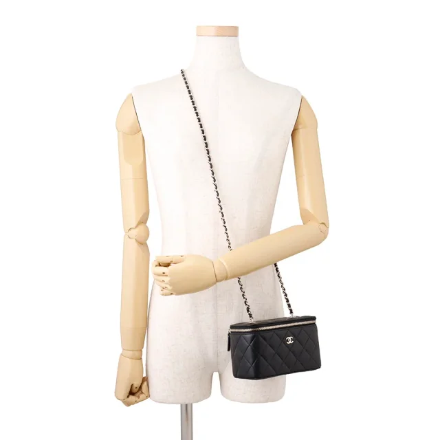 Chanel Vanity ChainShoulder BlackAP1341 Caviar Leather in Caviar leather from GALLERY RARE, photo 4 of 9
