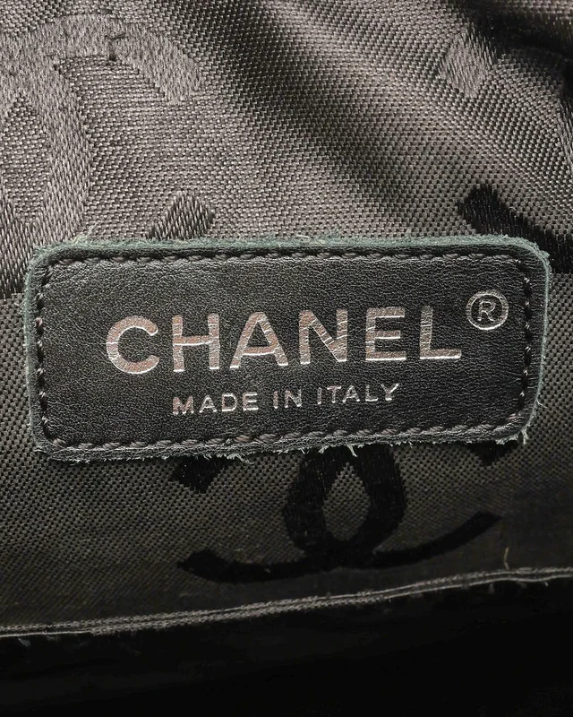 Chanel Cambon Ligne Crossbody Bag in Leather from A Retro Tale, photo 6 of 8