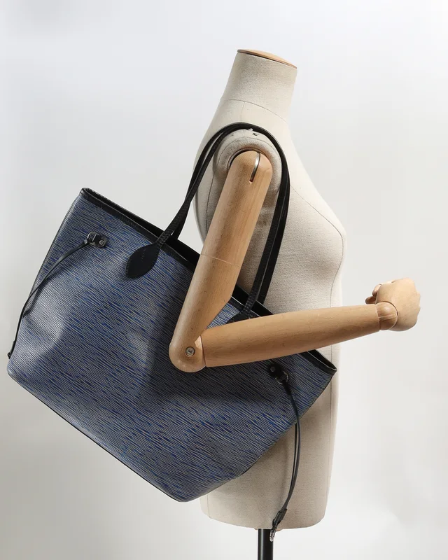 Louis Vuitton Epi Neverfull MM Tote Bag in Leather from A Retro Tale, photo 9 of 9