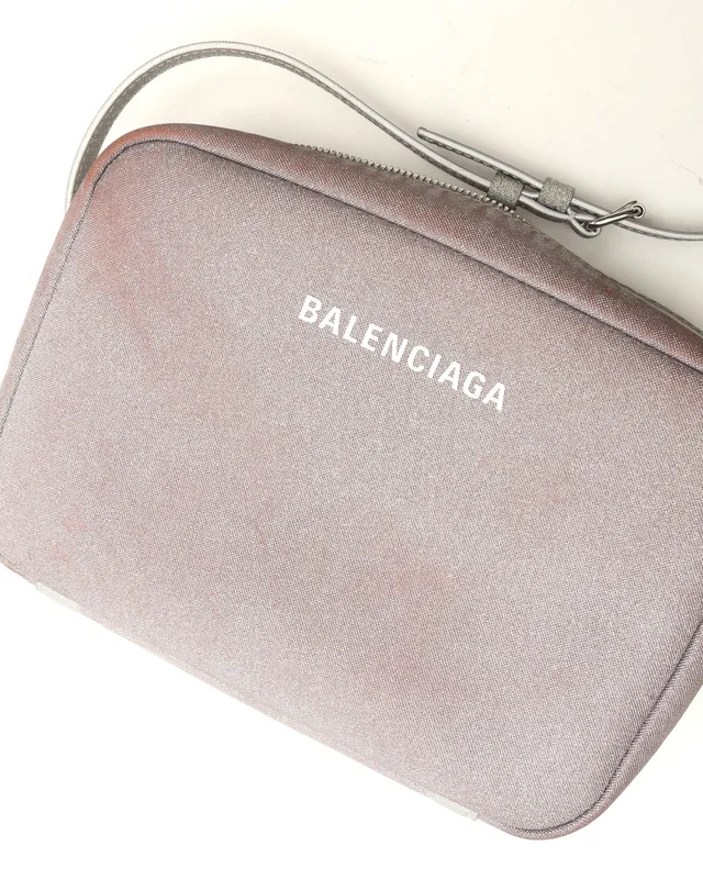 Balenciaga Everyday Glitter Camera Bag in Leather from A Retro Tale, photo 6 of 10