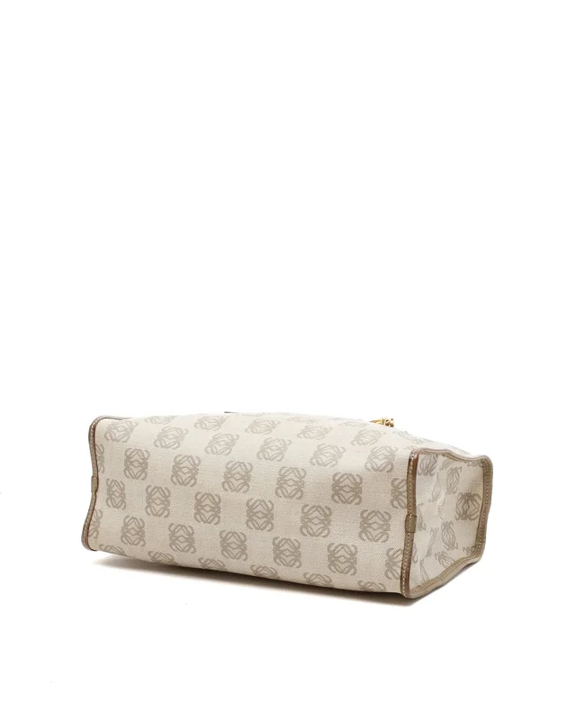 Loewe Anagram Bag in Canvas from A Retro Tale, photo 5 of 10