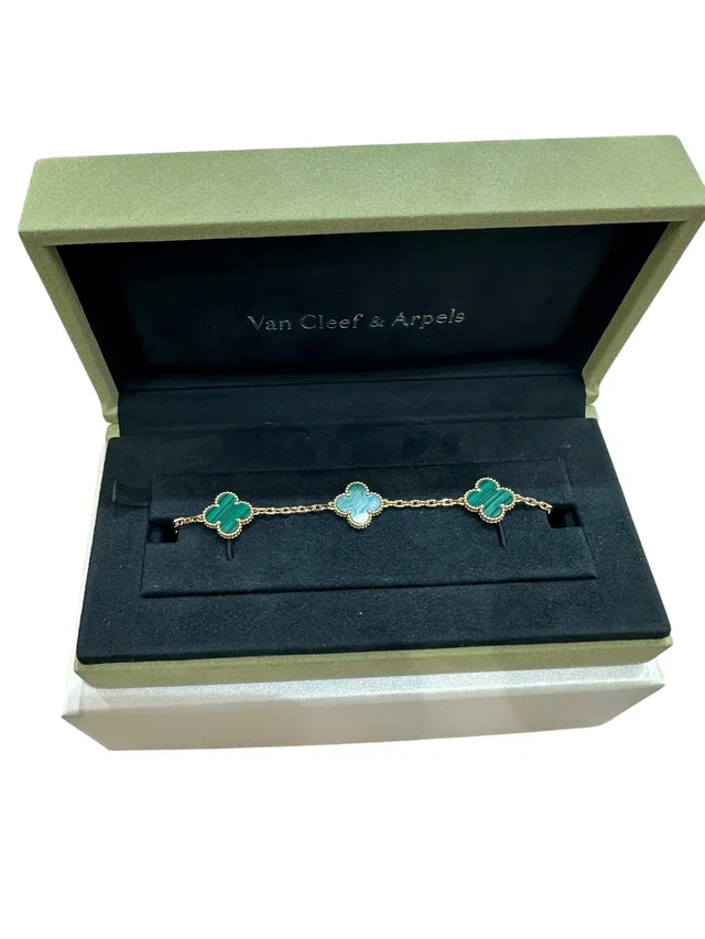 Van Cleef & Arpels Vintage Alhambra Bracelet, 5 Motifs 18K Yellow Gold, Malachite in Yellow from Luxury Promise