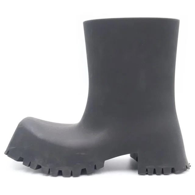 Balenciaga Trooper Rubber Boots Black in Black from The Reluxe