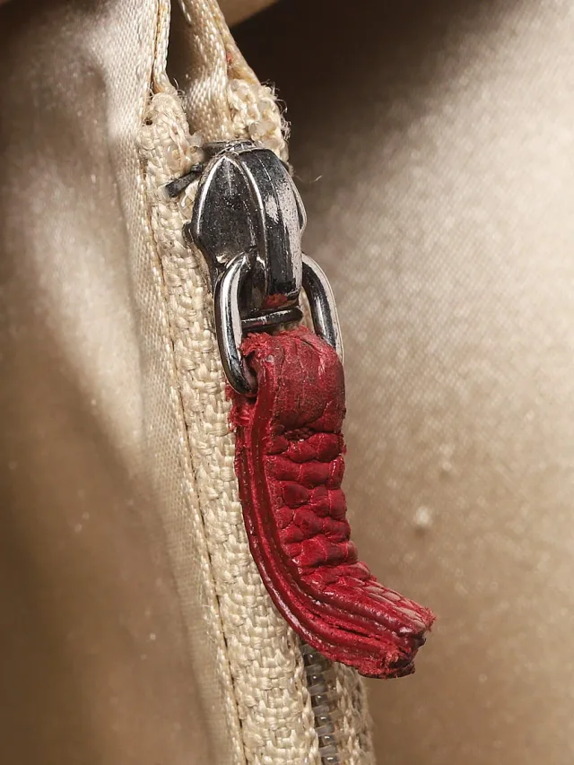 Chanel Light Bordeaux Diamond Stitched Distressed Leather Outdoor Ligne Long Wallet in Burgundy Leather from Yoogis, photo 11 of 14