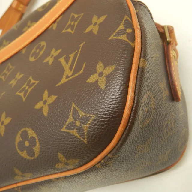Louis Vuitton Monogram Shoulder Bag in Brown Canvas from LuxUness, photo 16 of 19
