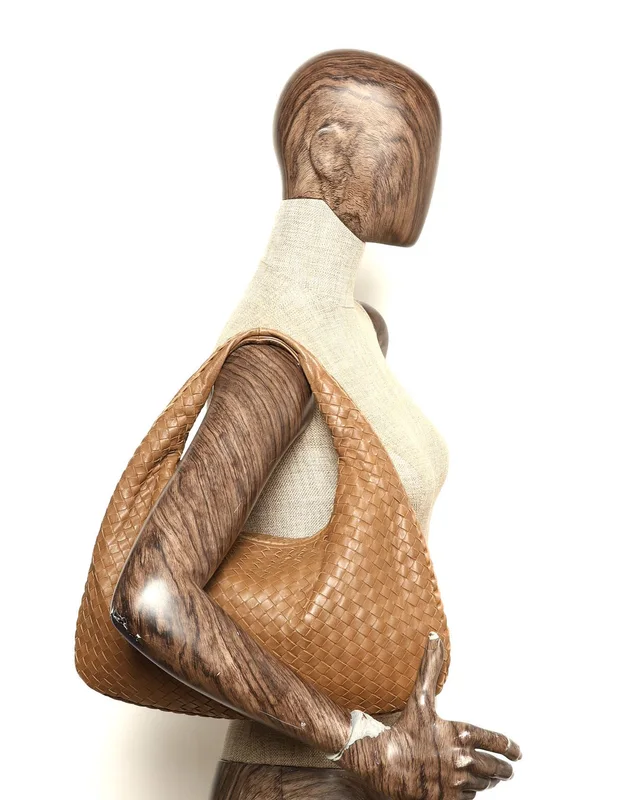 Bottega Veneta Intrecciato Small Hobo Bag in Woven leather from A Retro Tale, photo 8 of 8