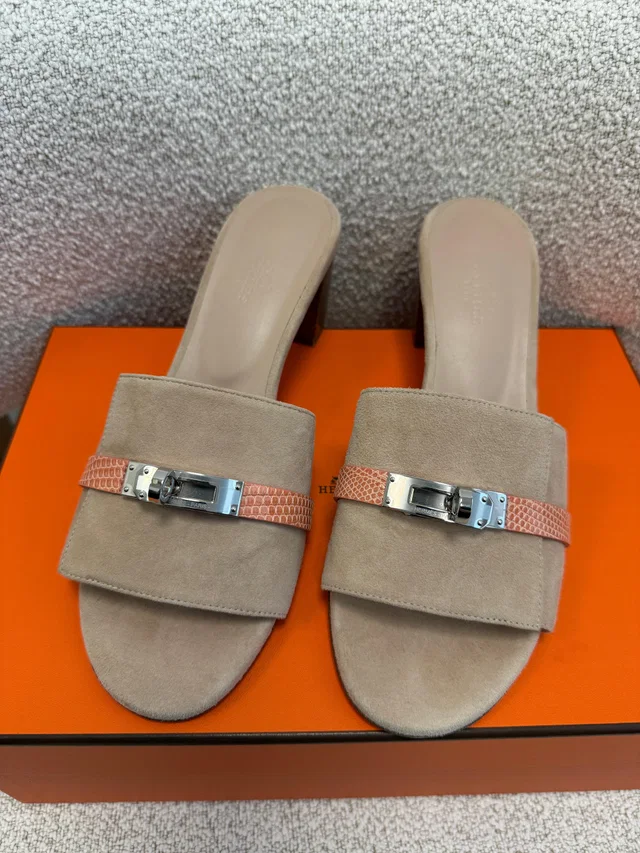 HK LOCATED*HERMÈS GIGI 50 SANDAL Beige/Pink- Size 38 in Beige Suede from Luxury Promise