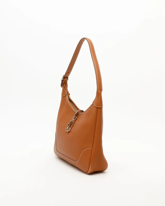Hermès Togo Trim 31 Hobo Bag in Togo leather from A Retro Tale, photo 2 of 11