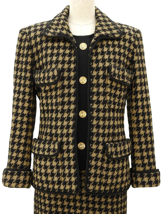 Chanel Houndstooth Pattern Clover Button Ensemble #36 Beige/Black in Black Wool from VINTAGE QOO TOKYO, photo 2 of 2