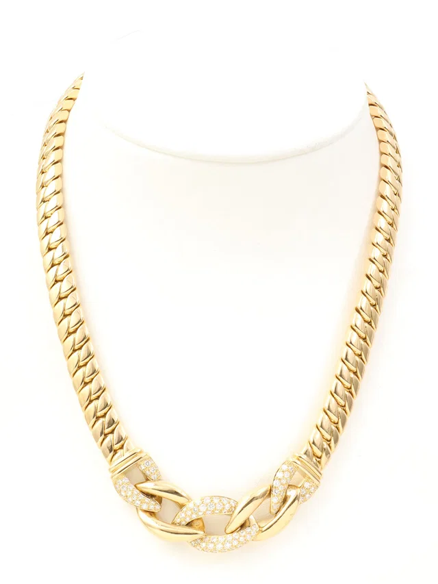 Piaget 18K Diamond Chain Motif Necklace Gold in Gold from VINTAGE QOO TOKYO