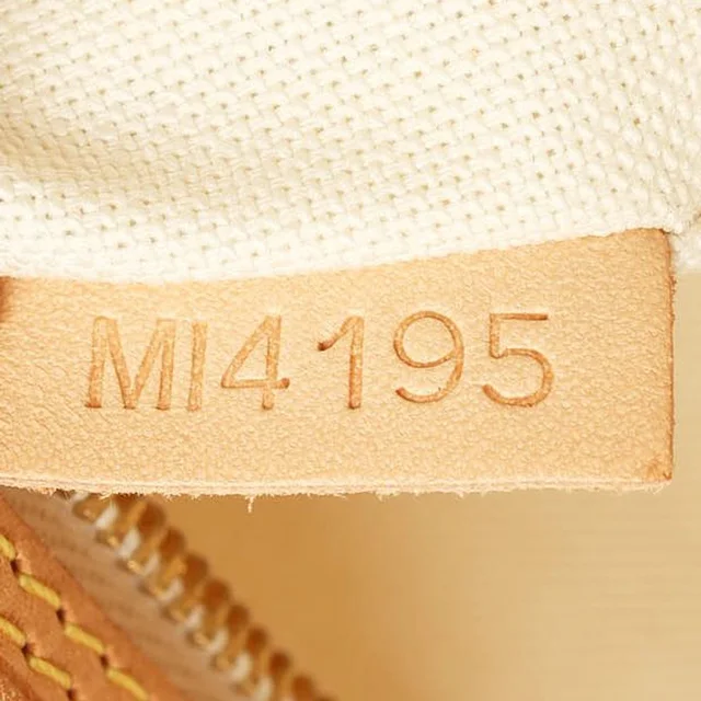 Louis Vuitton Damier Azur Delightful PM Bag in Canvas from A Retro Tale, photo 10 of 11