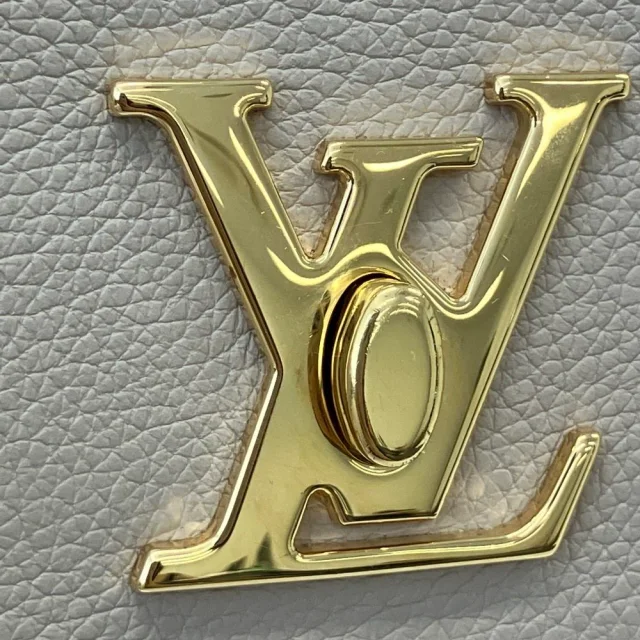 Louis Vuitton Lockme Ever Mini chain 2way shoulder bag in Beige Calfskin from LuxUness, photo 12 of 19